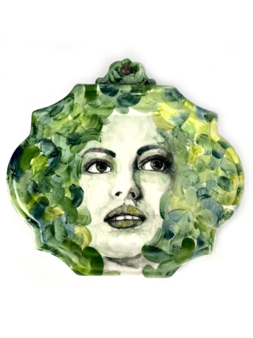 Plaquette dame in het groen